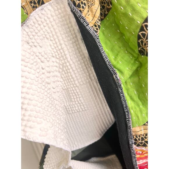 Upcycled band t shirt the cure with Kantha and camo - Picture 7 of 10